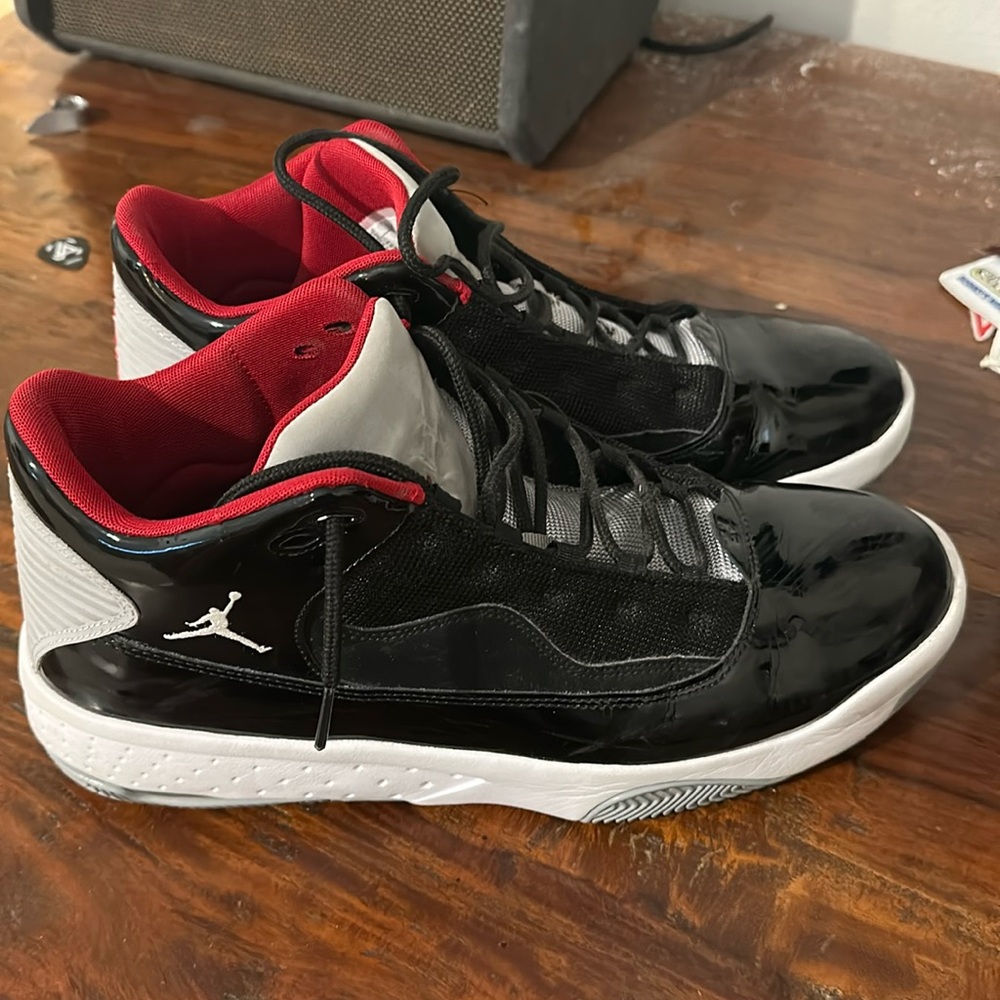 Jordan max aura 2